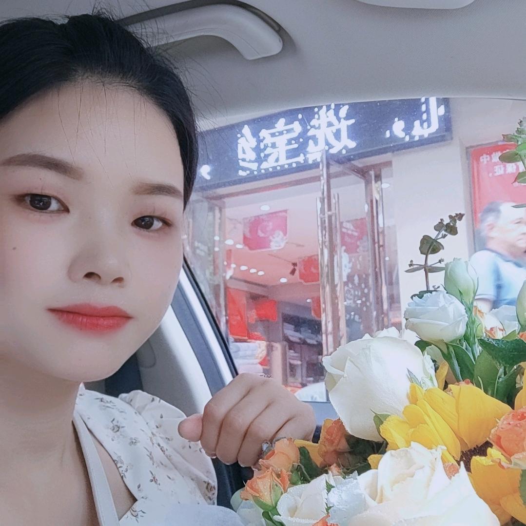 与王菲同名
