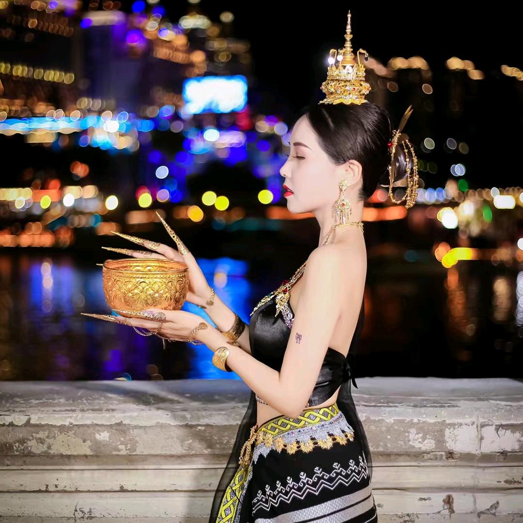 €大爱无疆🌹