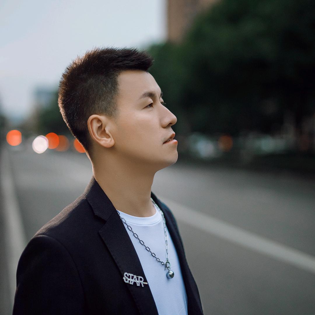贺家小男人