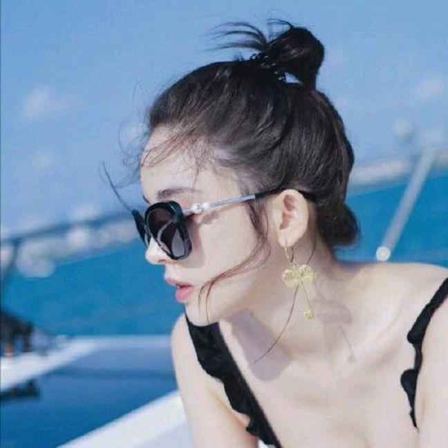 意美白女Gloria2025有一万亿美金