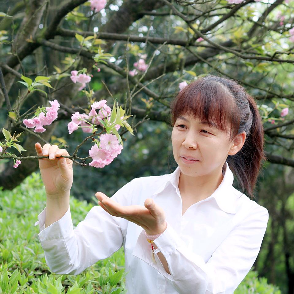 @铿锵玫瑰