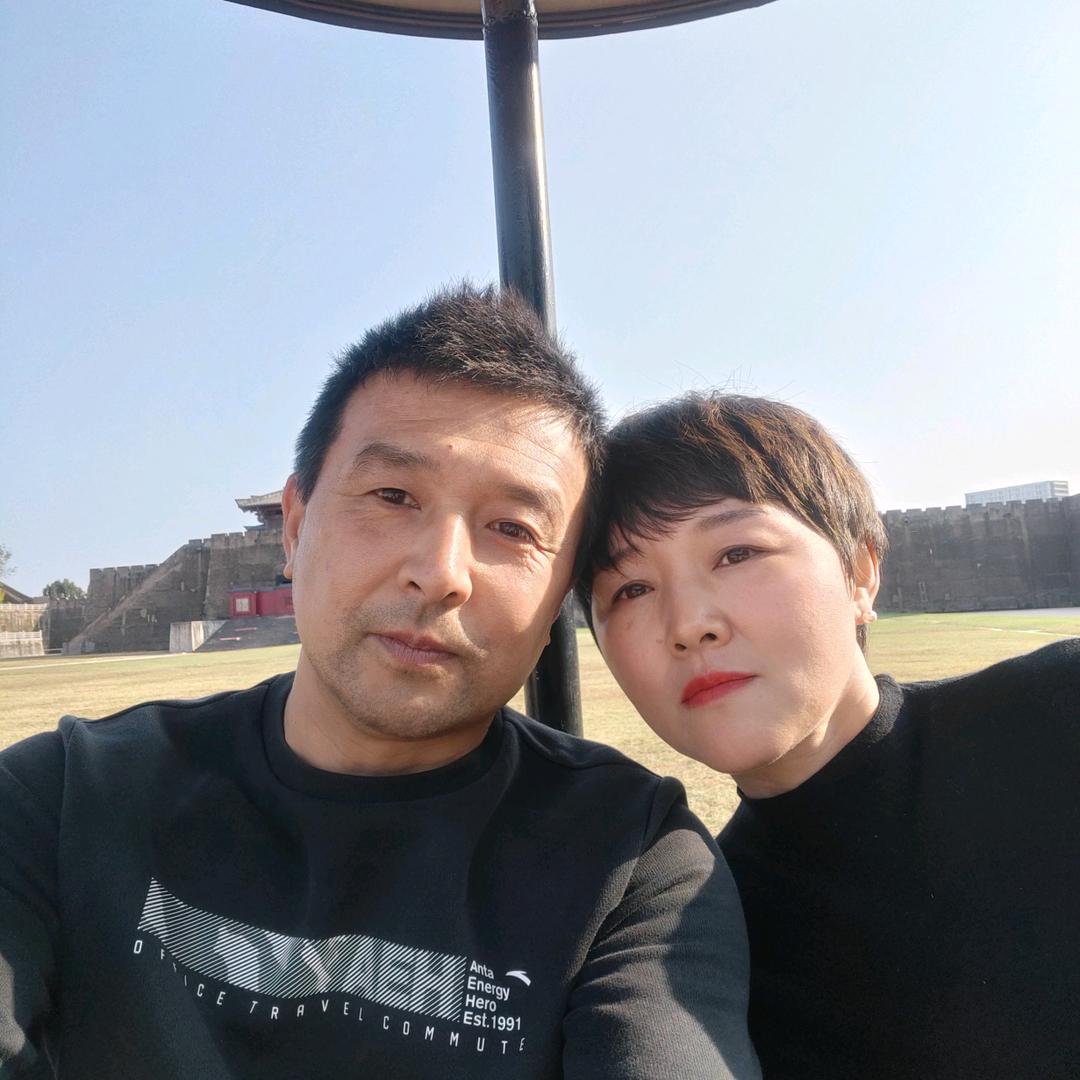 舒城工地哥王维青(专业贴砖)