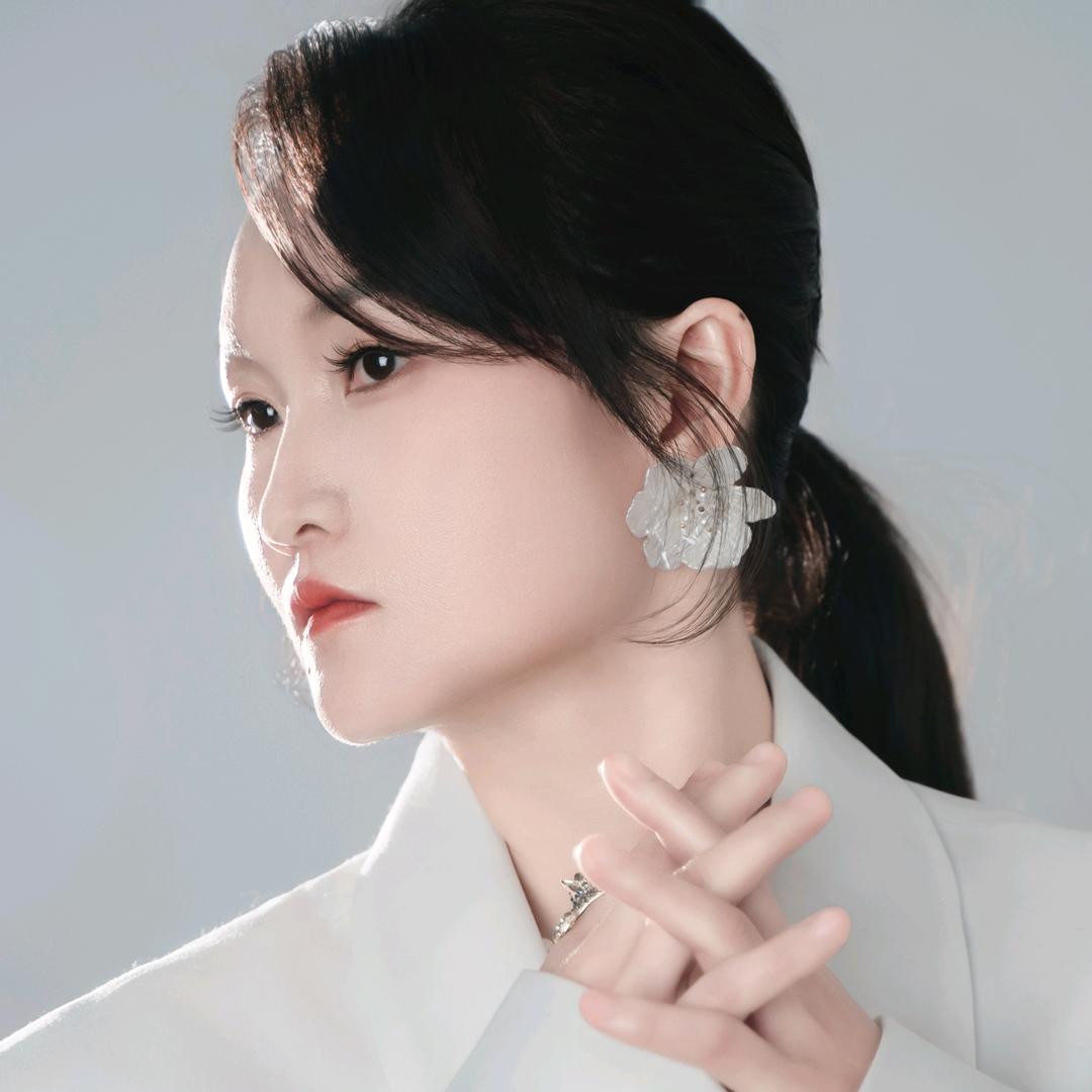 周梅