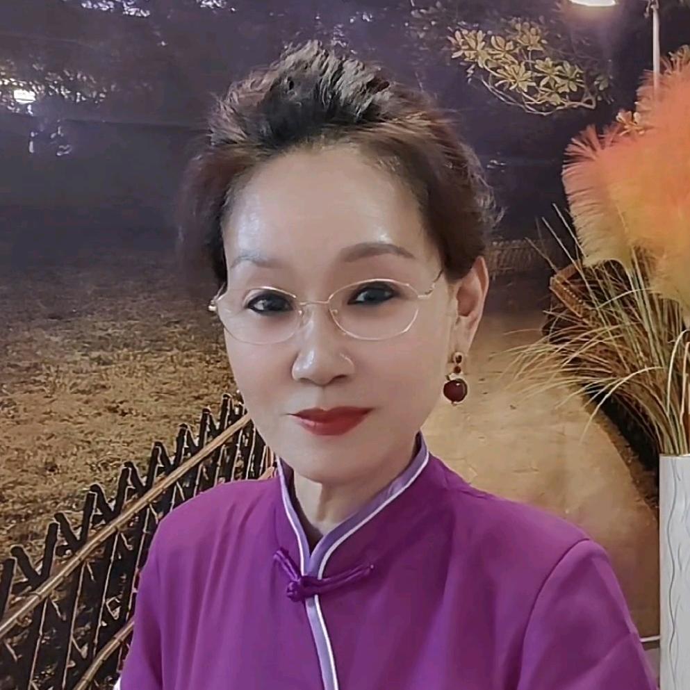 韵佳佳