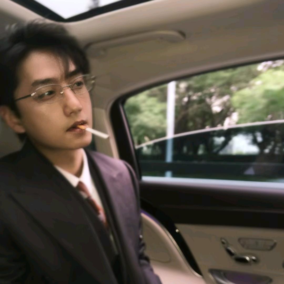 左sir不写同人文