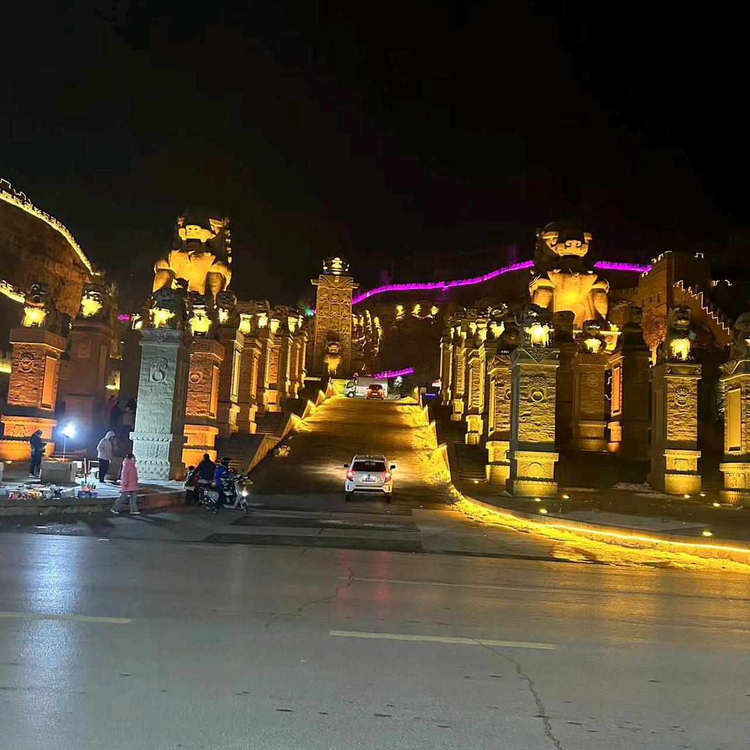 靖边  门哥  李