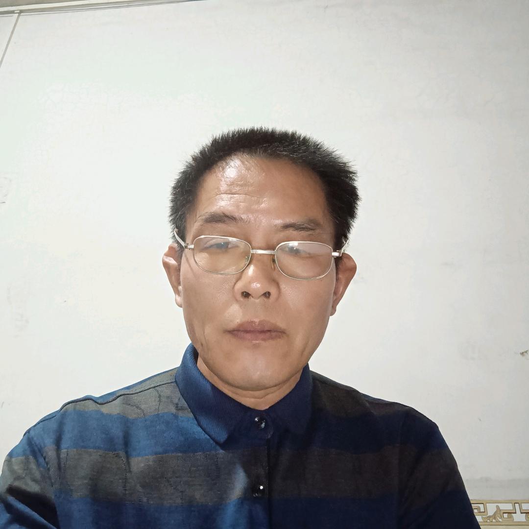 宽容的蓝天雄鹰