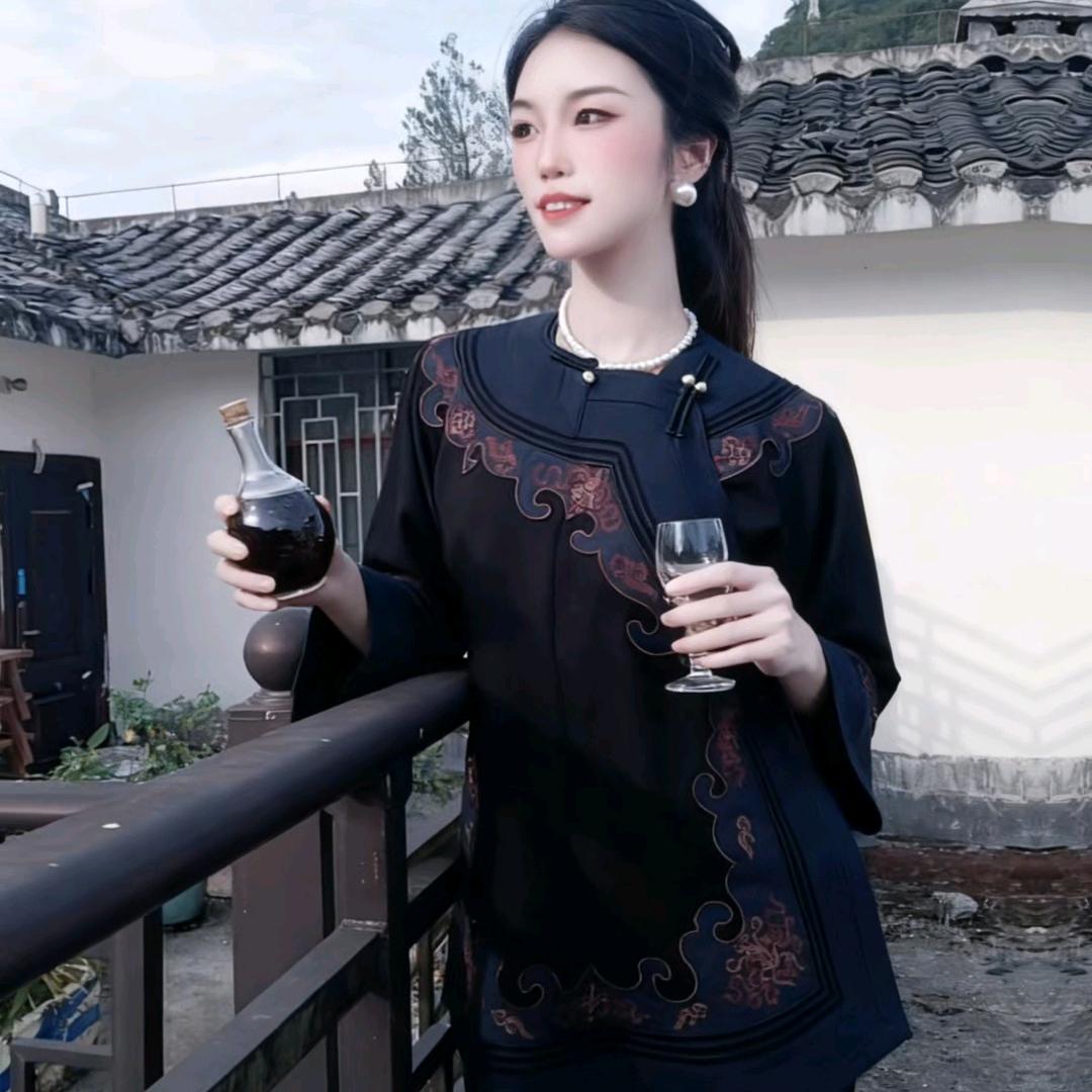 吴家   🌺    姑娘