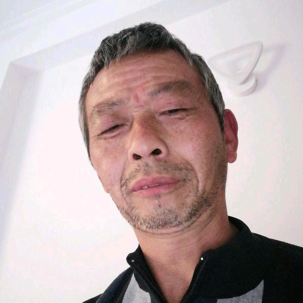李