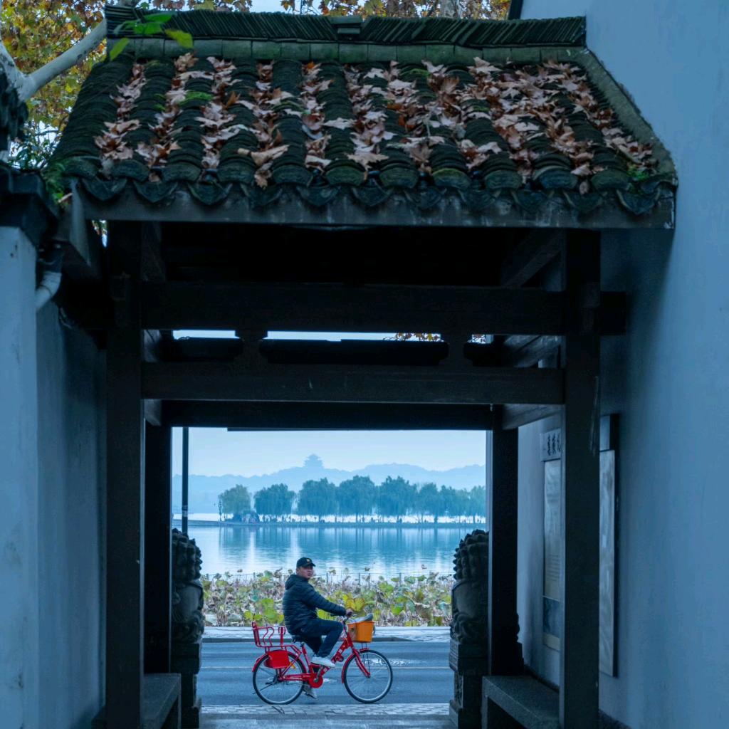 辉灿烂
