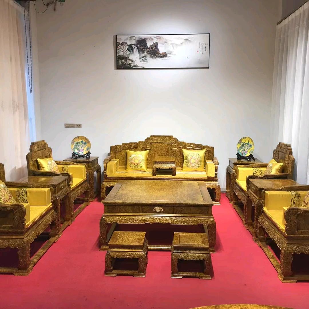 福星黄金樟家具工艺品臻藏馆