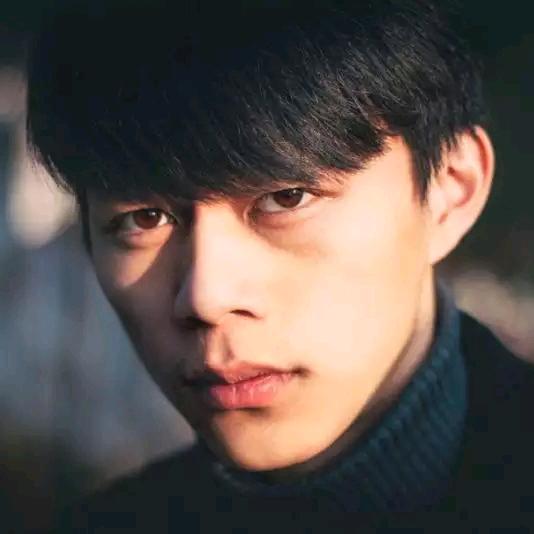 努力學習音樂的小劉