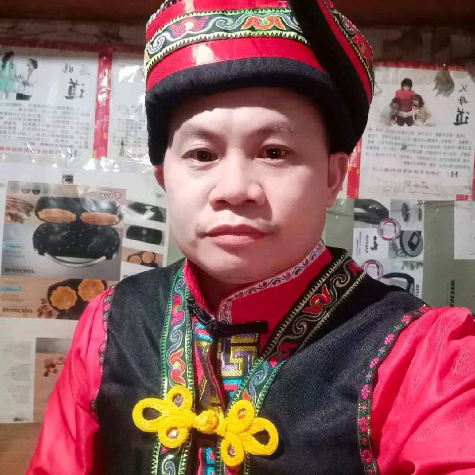 山歌爱好！单身红人。