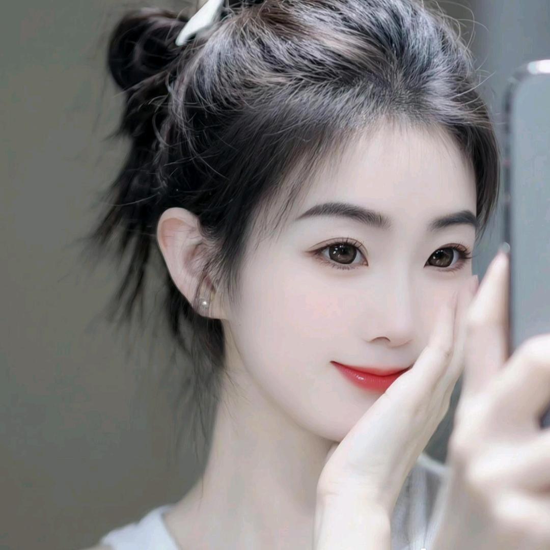 不许人间见白头♀