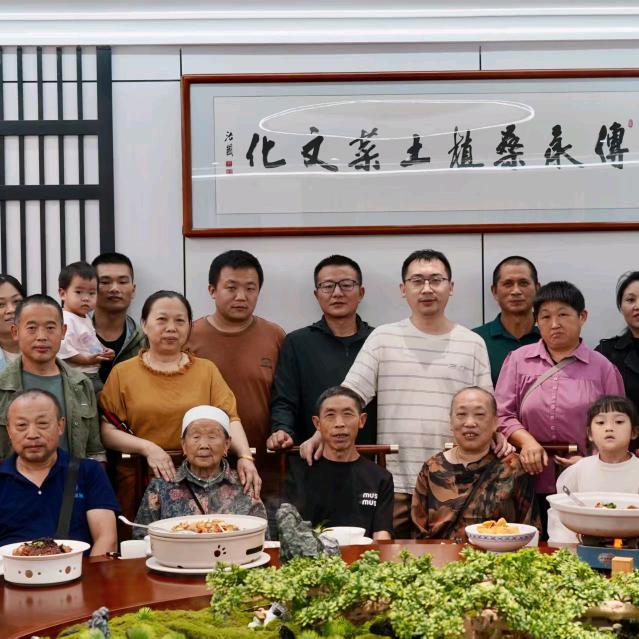 李小春