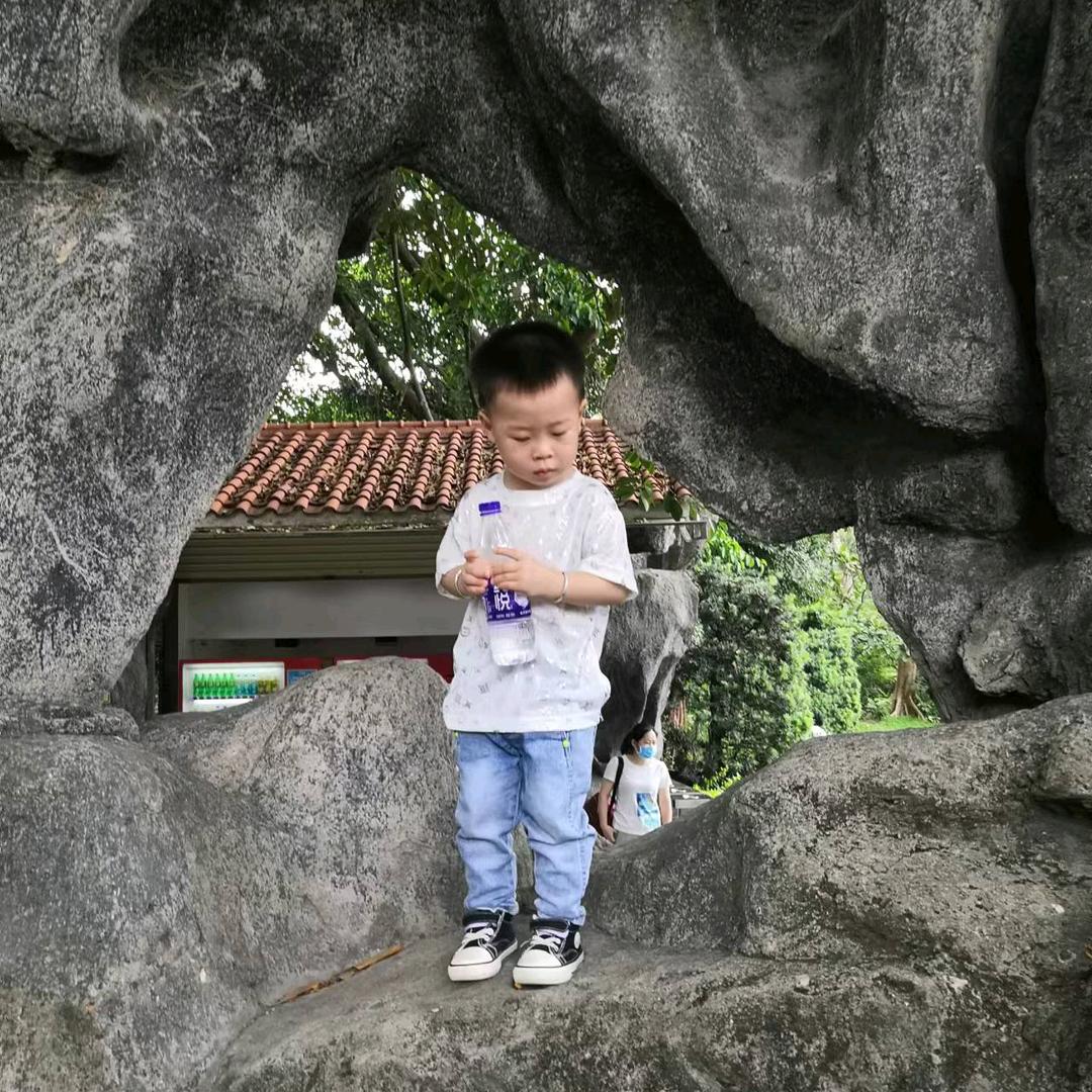 用户76393637354，