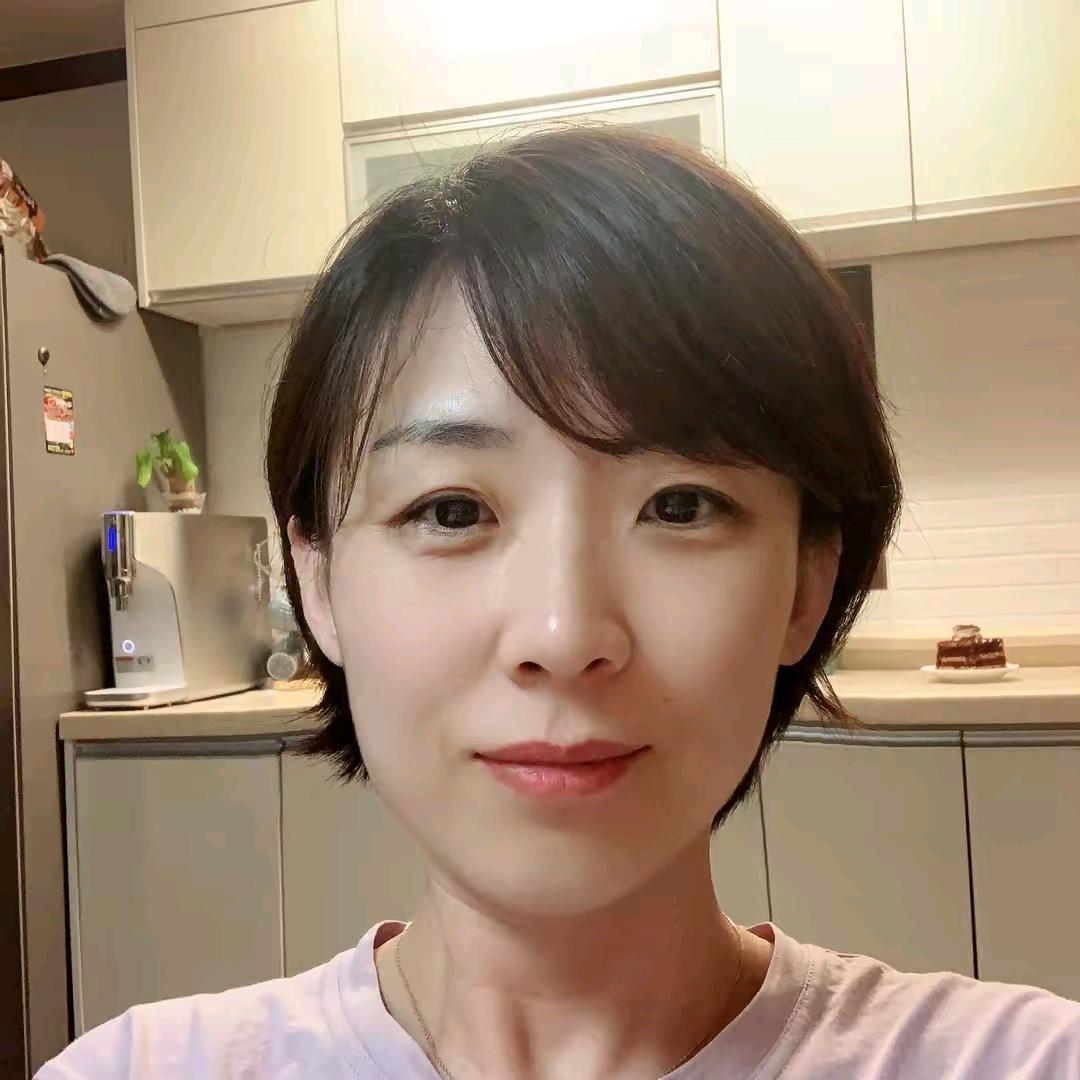 在大号：琳欧尼在韩国直播