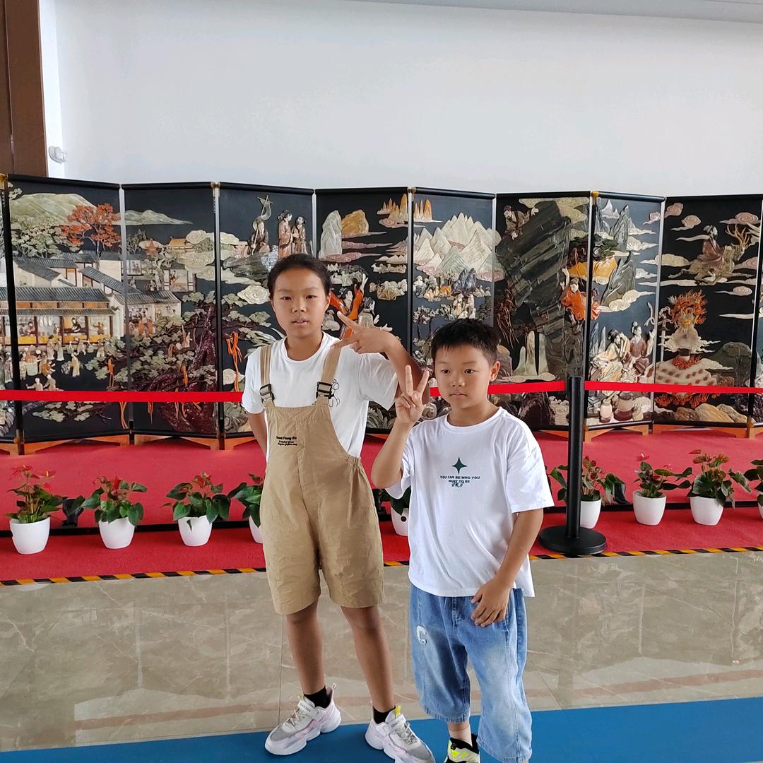 日☀️久见任👩‍❤️‍💋‍👩心⭐️