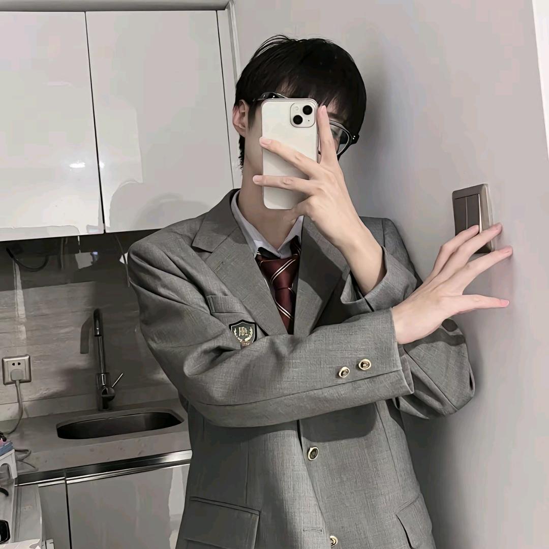 没感情的干饭人🤖🤖👽