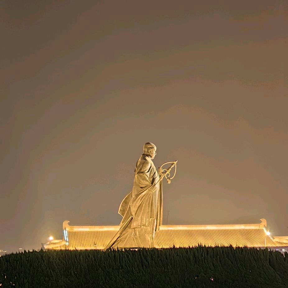 🌈  ༒  无名     🐜