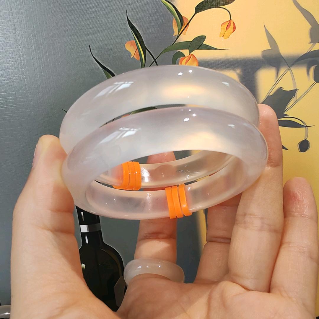 柒億玛瑙珠宝店