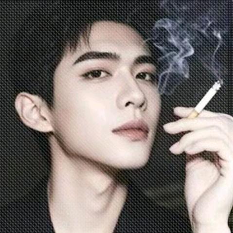 🚬᭄烟爱上红唇꧂