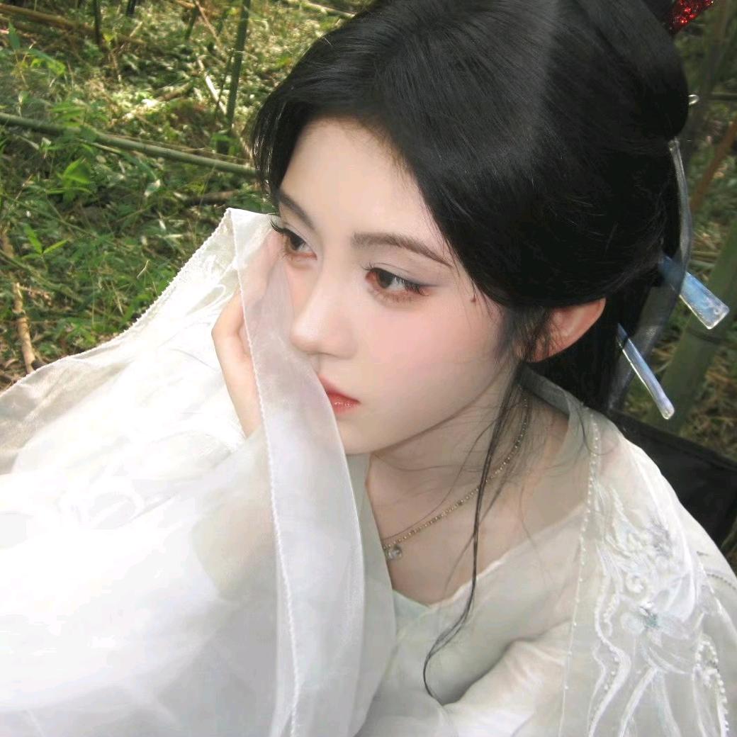 祁聿羊.