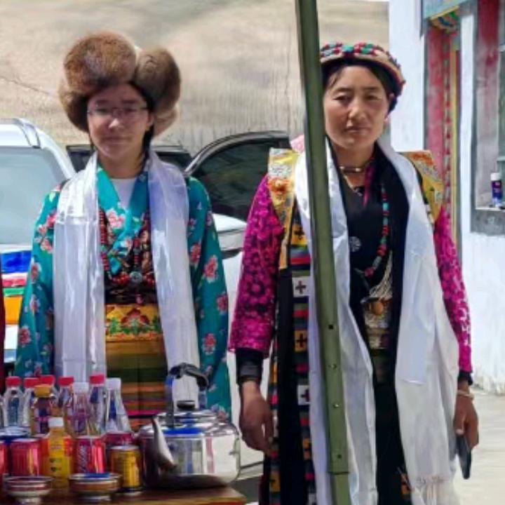 卓དཀར་།