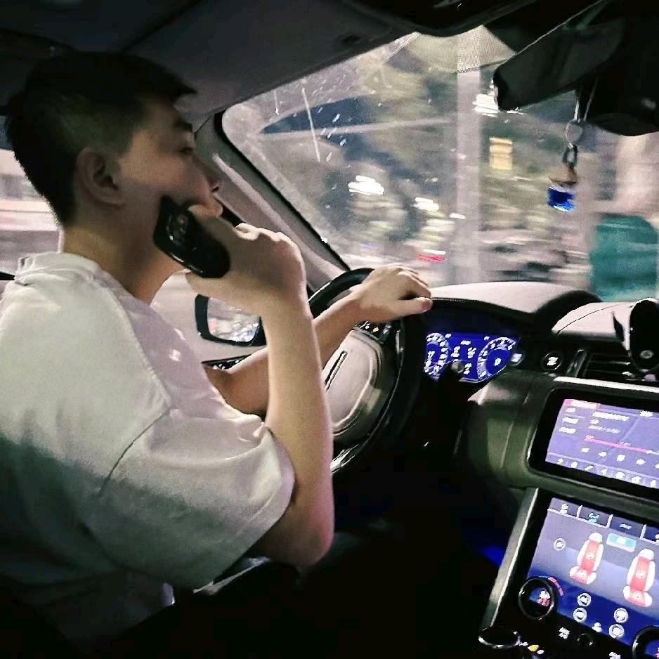 &梁昊凌