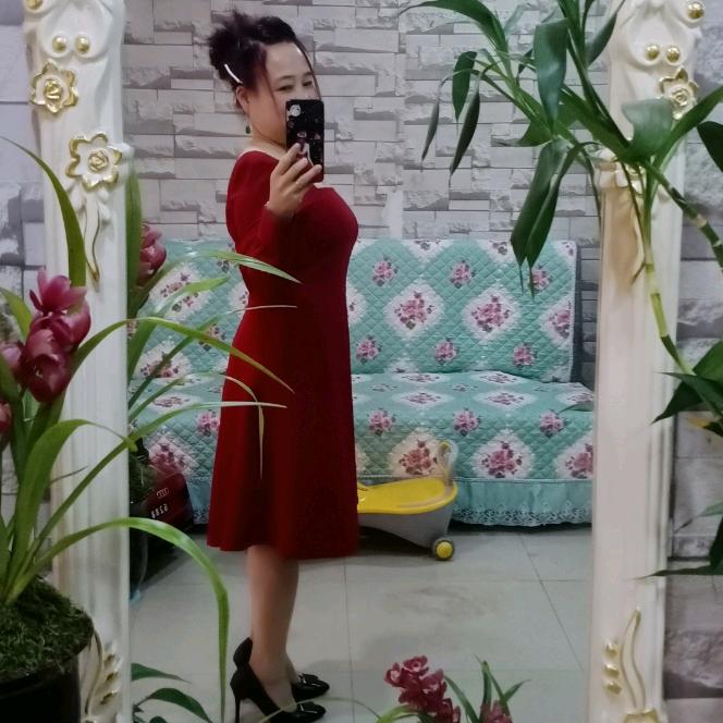 我爱高跟鞋，我是一名换鞋主播，