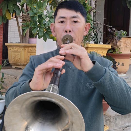 东川区阿旺镇双龙艺术团乐队