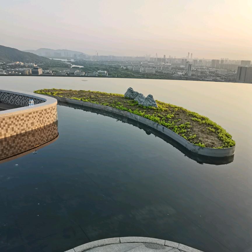 在水一方