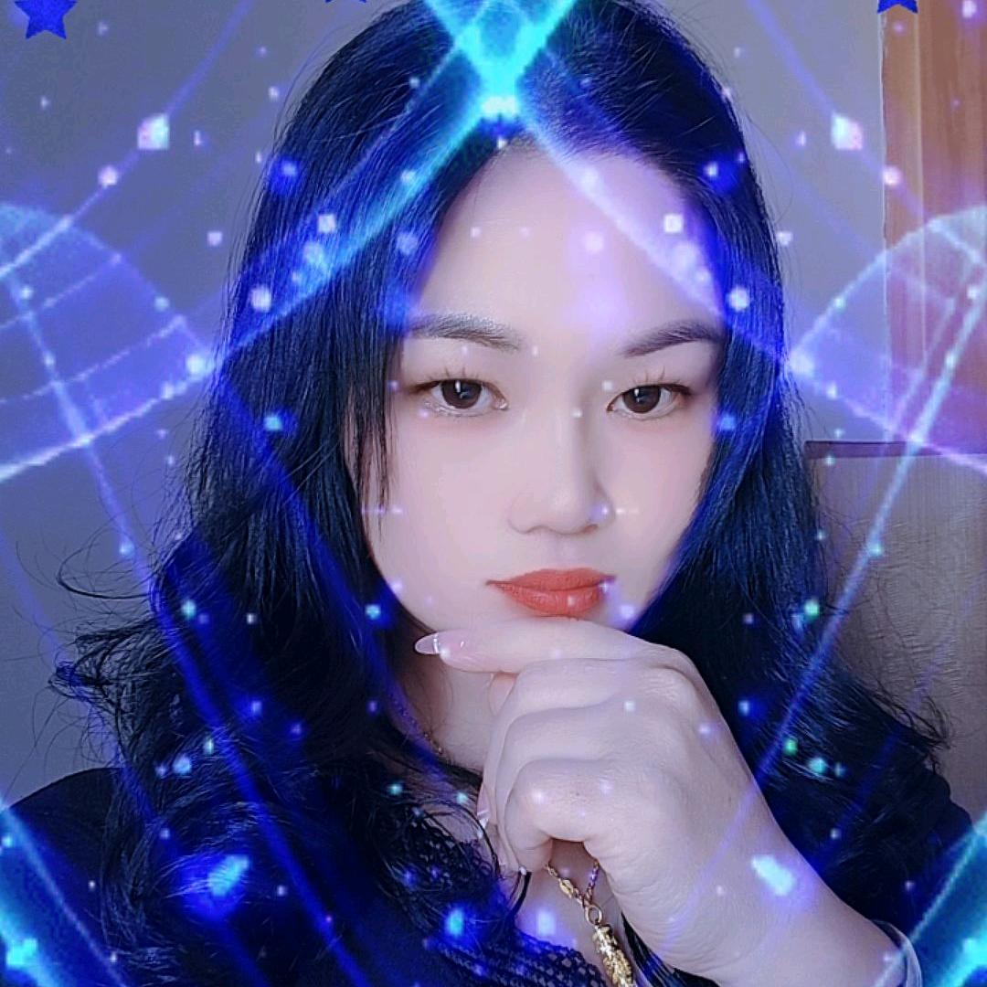 小玲（首播晚上8点）