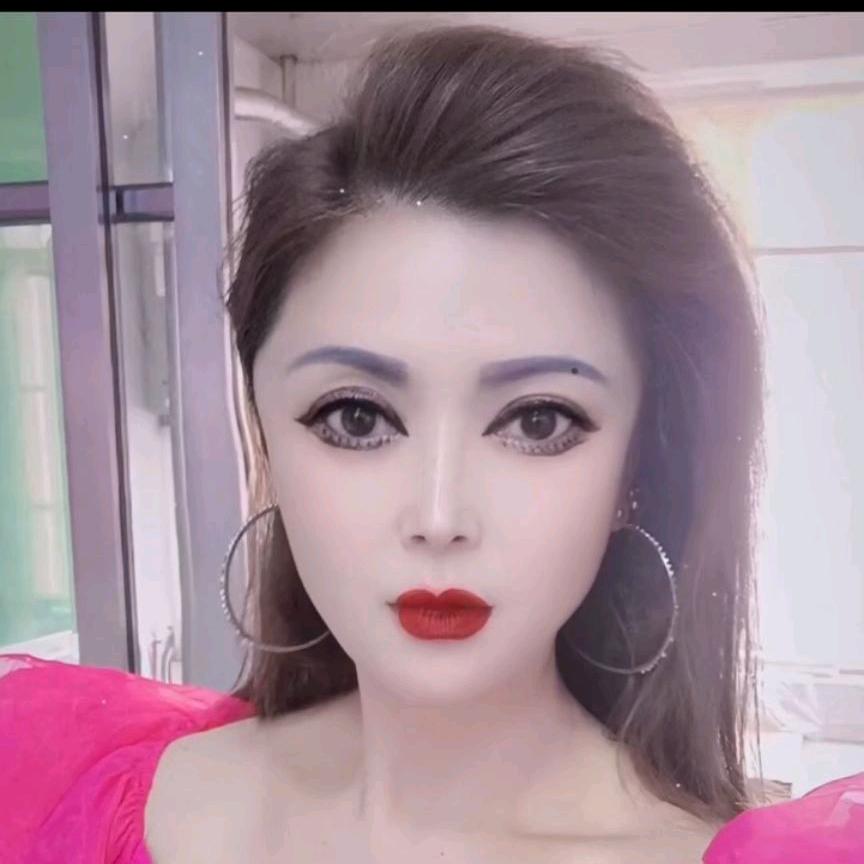 林霞👄