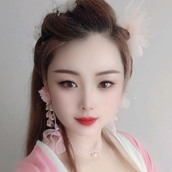 芳心ฅ۶•ﻌ•♡