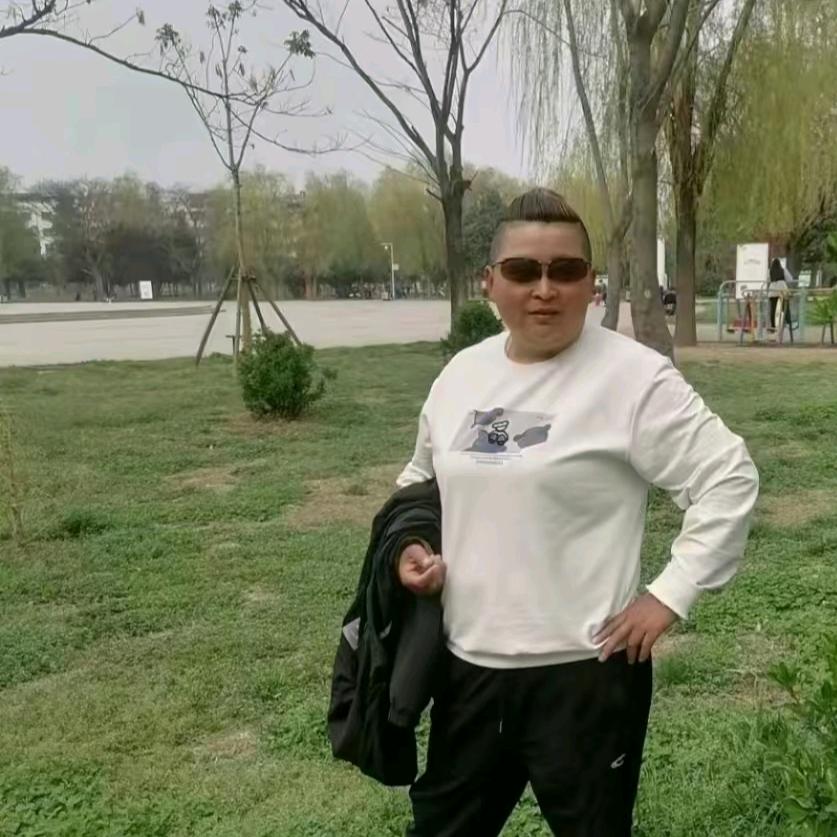 霸气女王，单身女王
