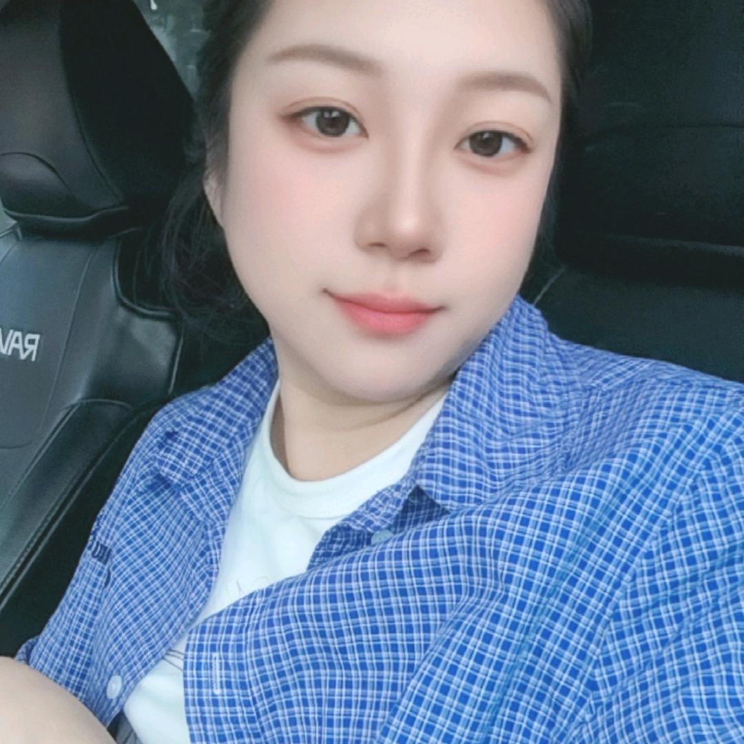 🌈县城小护士+老板娘的双面日常
