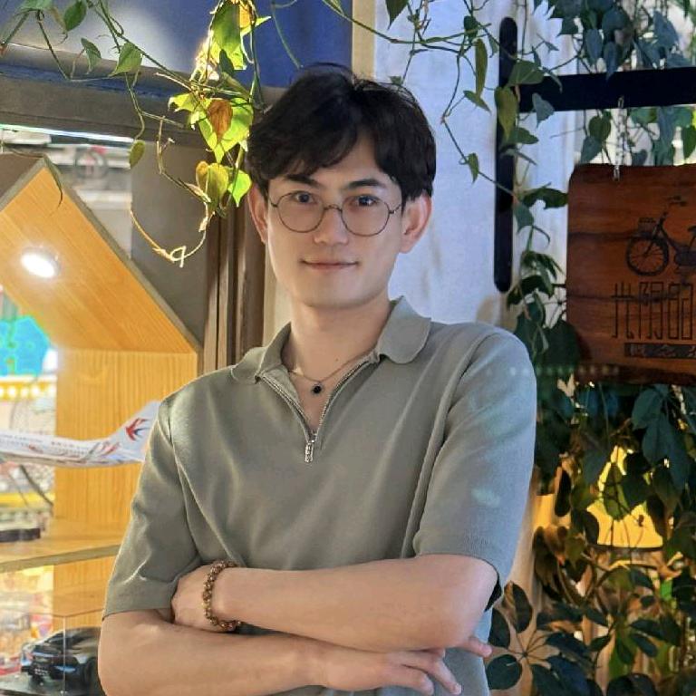 老毕懂审美（本人）