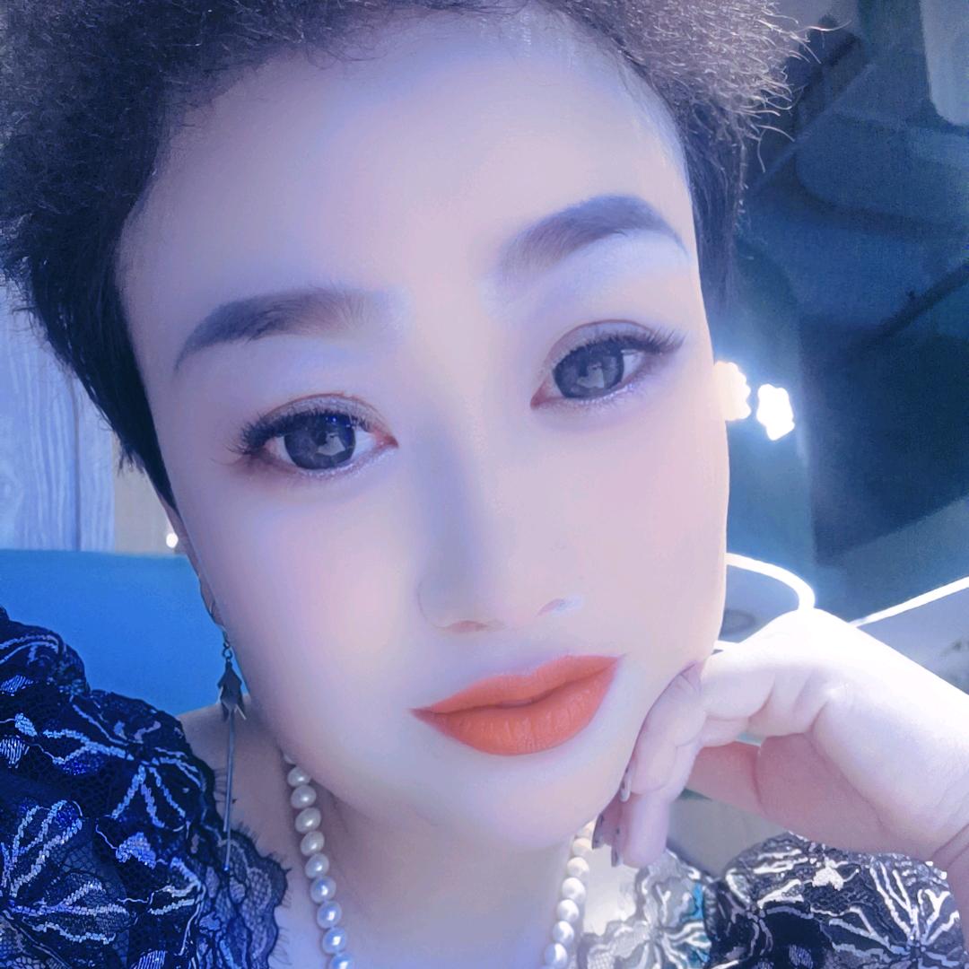 卖珠宝的老阿姨