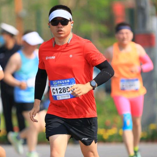 爱跑步的闫大本事