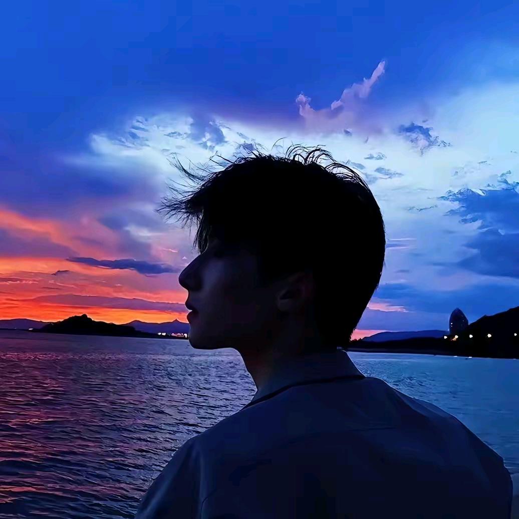 我是坤哥小黑子