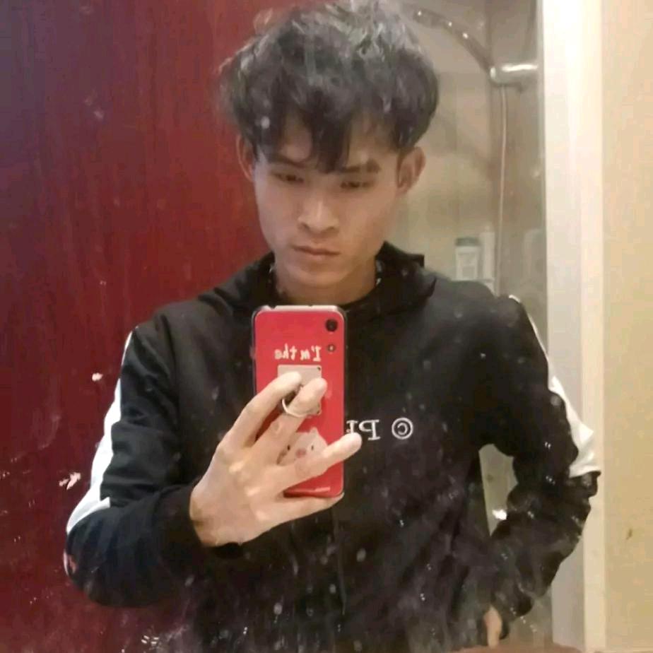 ……终于熬到了中年🐉