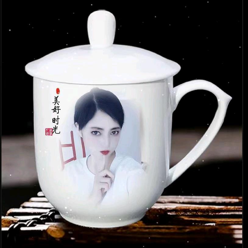 快乐小女孩