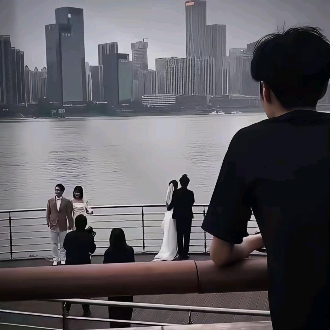 芳龄18青春阳光帅气美少年战士