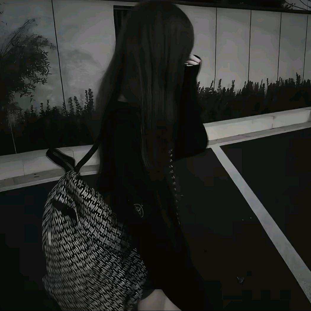 萌郁头像