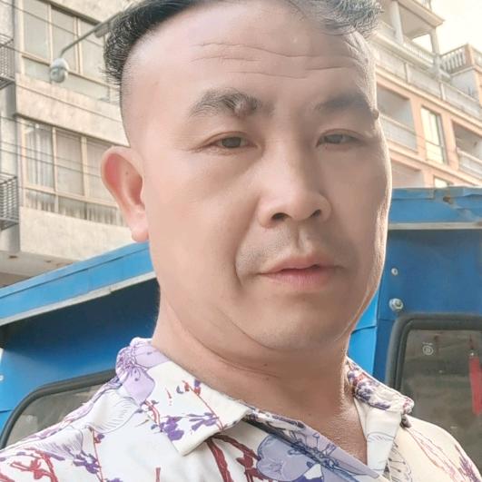 自学草根画家摇哥