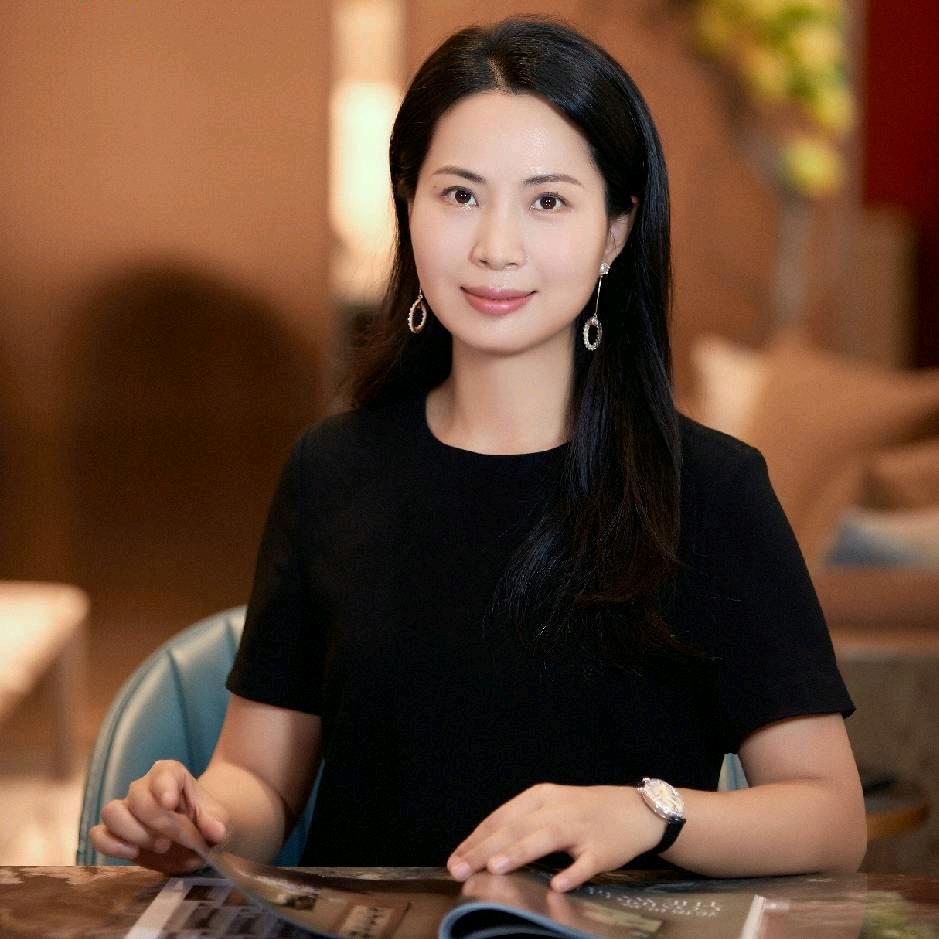 设计师丽萍
