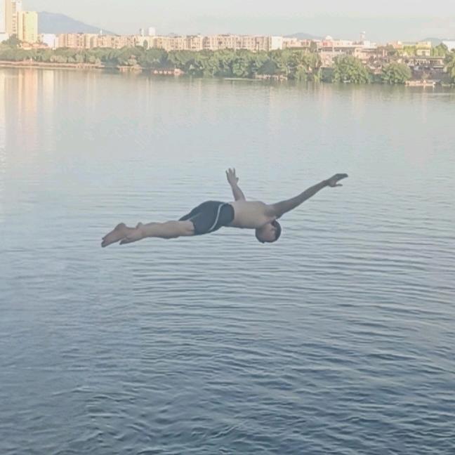 泳乐