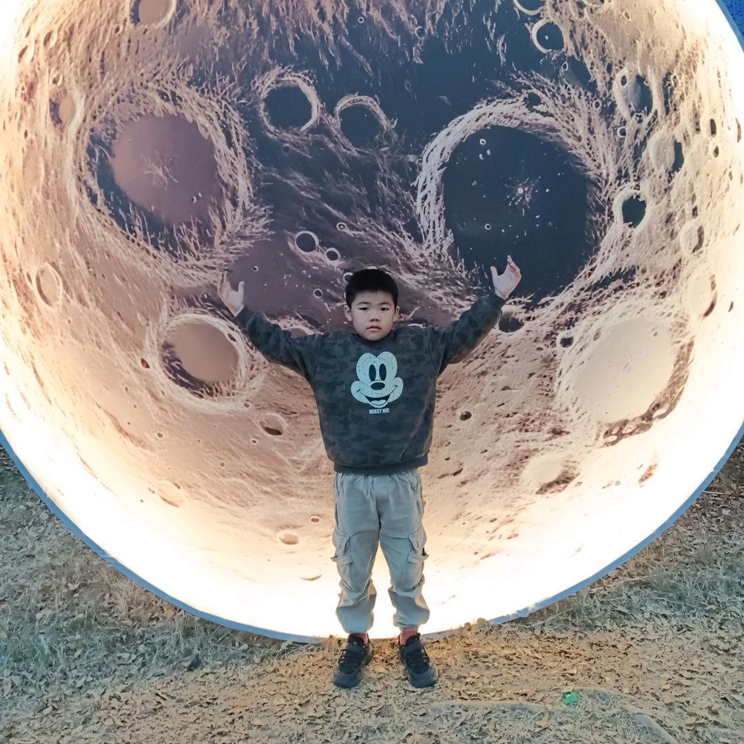 K K