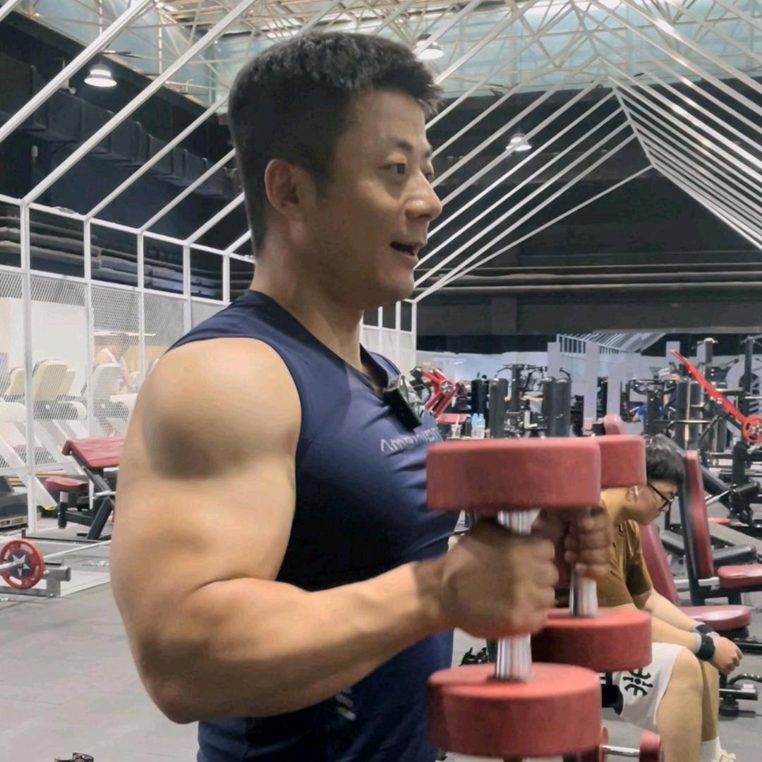 运动拿铁由一手